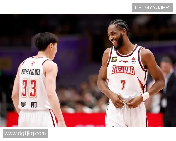 2019年CBA山东队与江苏队激战回顾精彩瞬间与赛场亮点分析