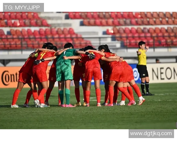 中国女足迎战法国队全力争胜展现实力与团队精神