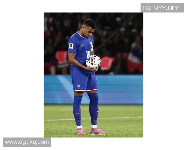 姆巴佩引领法国队重返巅峰之路未来足球的超级巨星崛起之势 姆巴佩引领法国队重返巅峰之路未来足球的超级巨星崛起之势