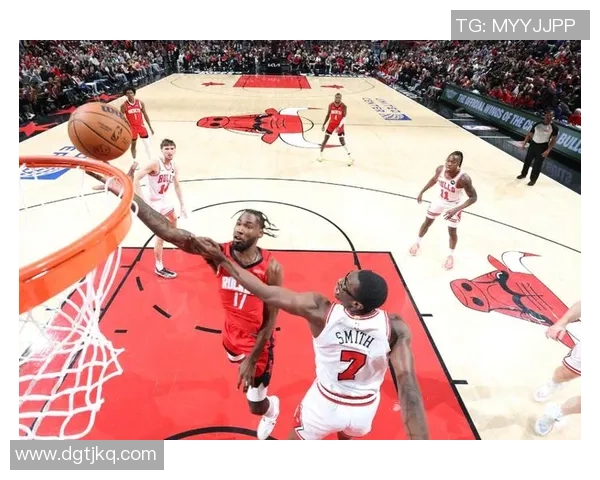 布鲁克林篮网与公牛激战正酣谁能在NBA赛场上笑到最后 布鲁克林篮网与公牛激战正酣谁能在NBA赛场上笑到最后